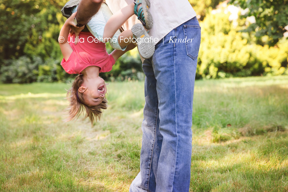 julia-oehme-familienfotos-kinderfotos-park-familienfotografie-draußen-leipzig-halle-chemnitz (11)