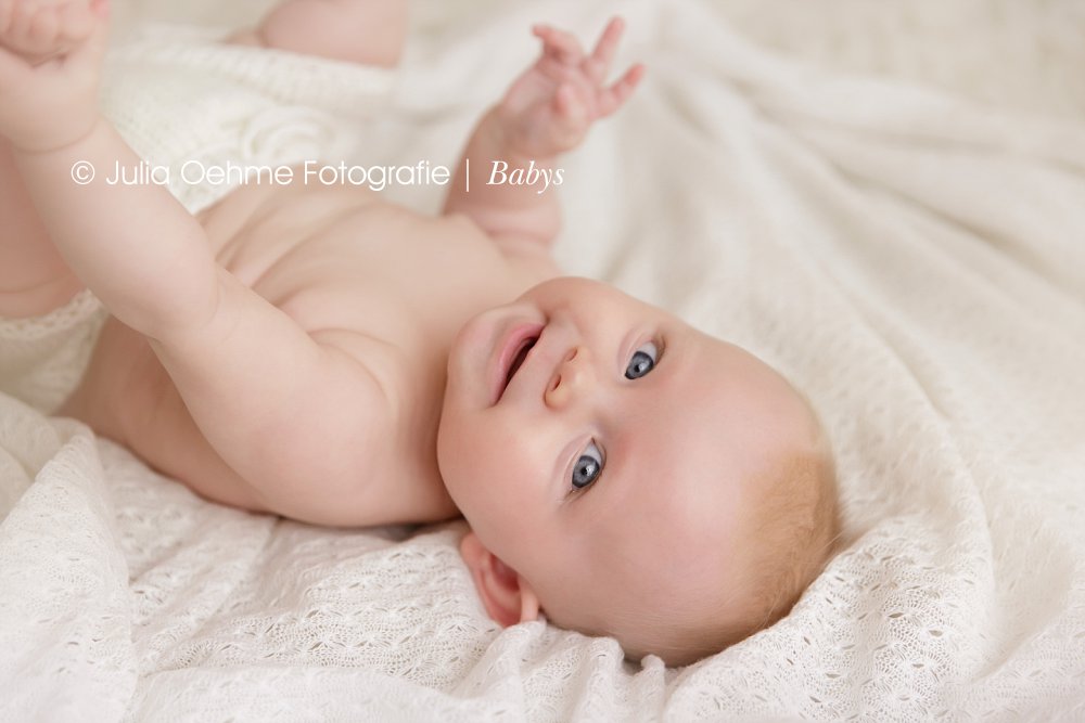 baby fotos 5 monate mädchen fotoshooting leipzig babyfotograf julia oehme halle dresden chemnitz babyfotografie (8)