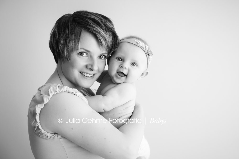 baby fotos 5 monate mädchen fotoshooting leipzig babyfotograf julia oehme halle dresden chemnitz babyfotografie (1)