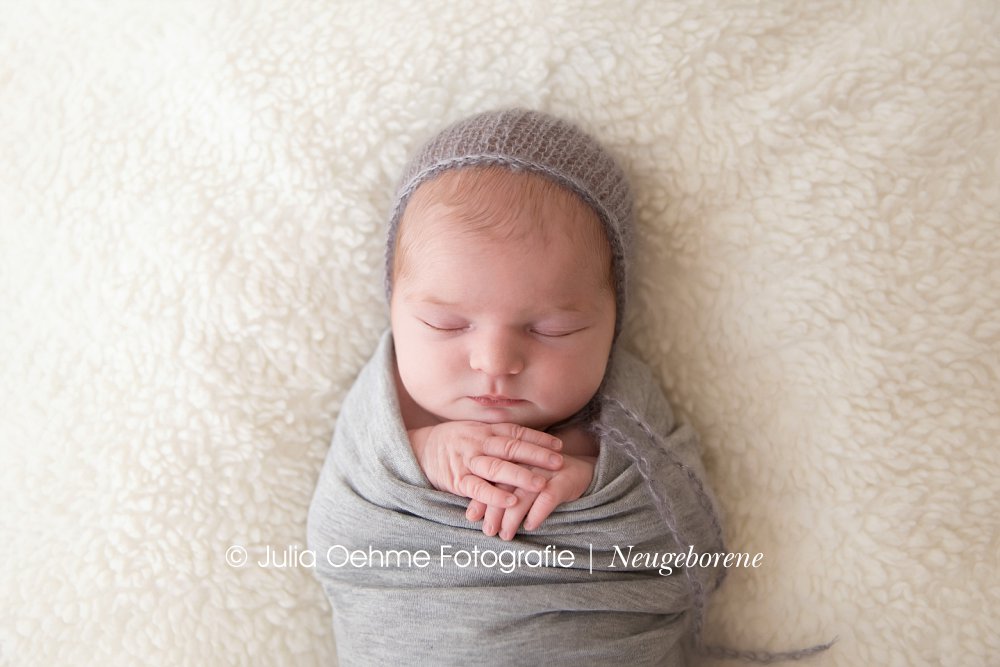 neugeborenenbilder babyfotos fotograf babyfotografie neugeborene newborn junge babybilder leipzig halle dresden chemnitz julia oehme (1)