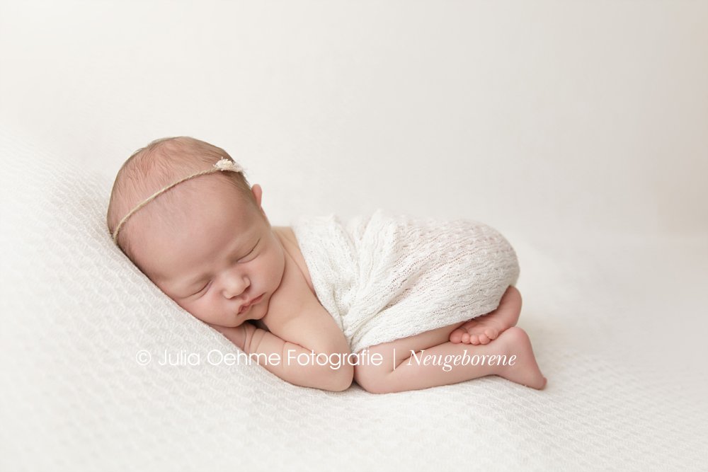 Schwangerschaftsfotos und Neugeborenenfotos im Fotostudio in Leipzig bei Babyfotograf Julia Oehme (18)