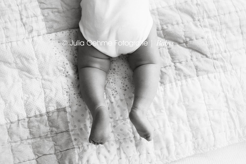 Natürliche Babyfotos 5 Monate alter Junge Julia Oehme Fiotografie Fotostudio in Leipzig (6)