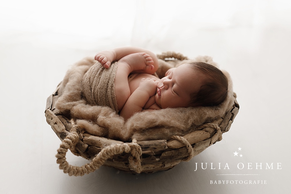 julia-oehme-neugeborenenfotos-leipzig-babyfotos-_0065.jpg julia-oehme-neugeborenenfotos-leipzig-babyfotos-_0065.jpg