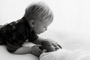 neugeborenenfotos leipzig babyfotoraf geschwisterfotos
