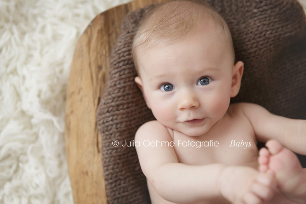 babyfotos  monate kinderfotos niedlich babyfotograf fotostudio fotograf leipzig halle dresden chemnitz julia oehme  blog