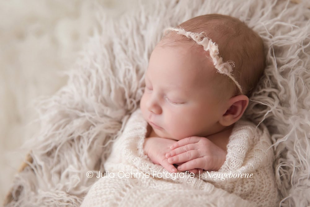 zarte babyfotos mädchen neugeborenenfotos niedlich babybilder b