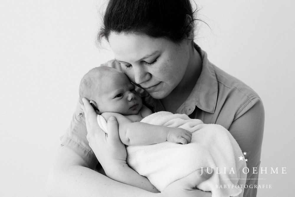 babyfotos leipzig julia oehme neugeborenenfotoshooting babybilder halle