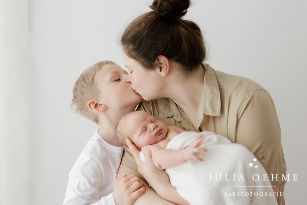 babyfotos leipzig julia oehme neugeborenenfotoshooting babybilder halle