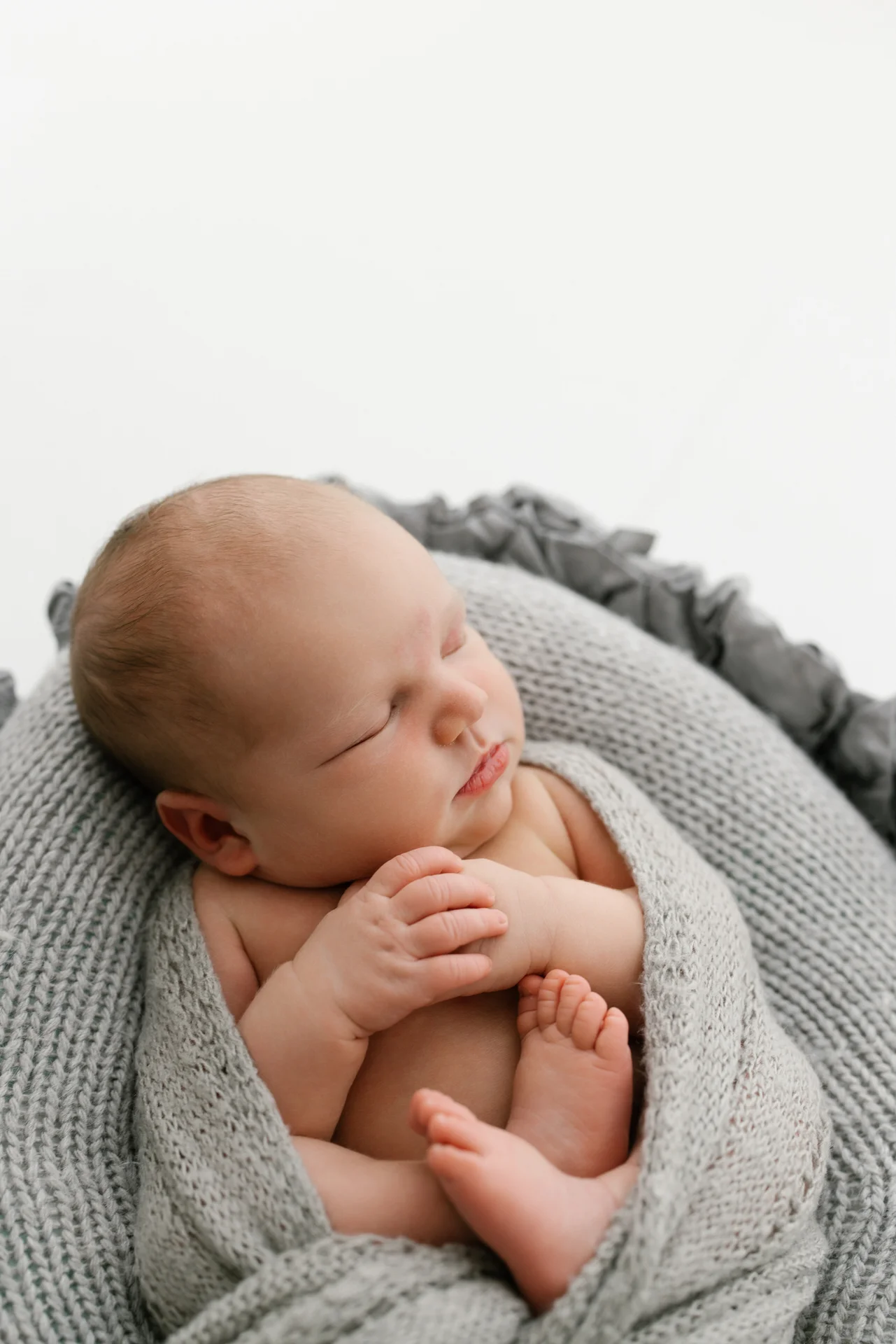 babybilder newbornfotograf leipzig baby neugeborenes fotostudio julia oehme